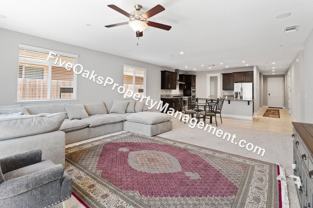 571 Willow Ridge Ct - Photo 4 of 30