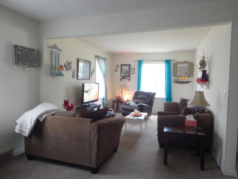 1339 Kewaskum St - Photo 4 of 6