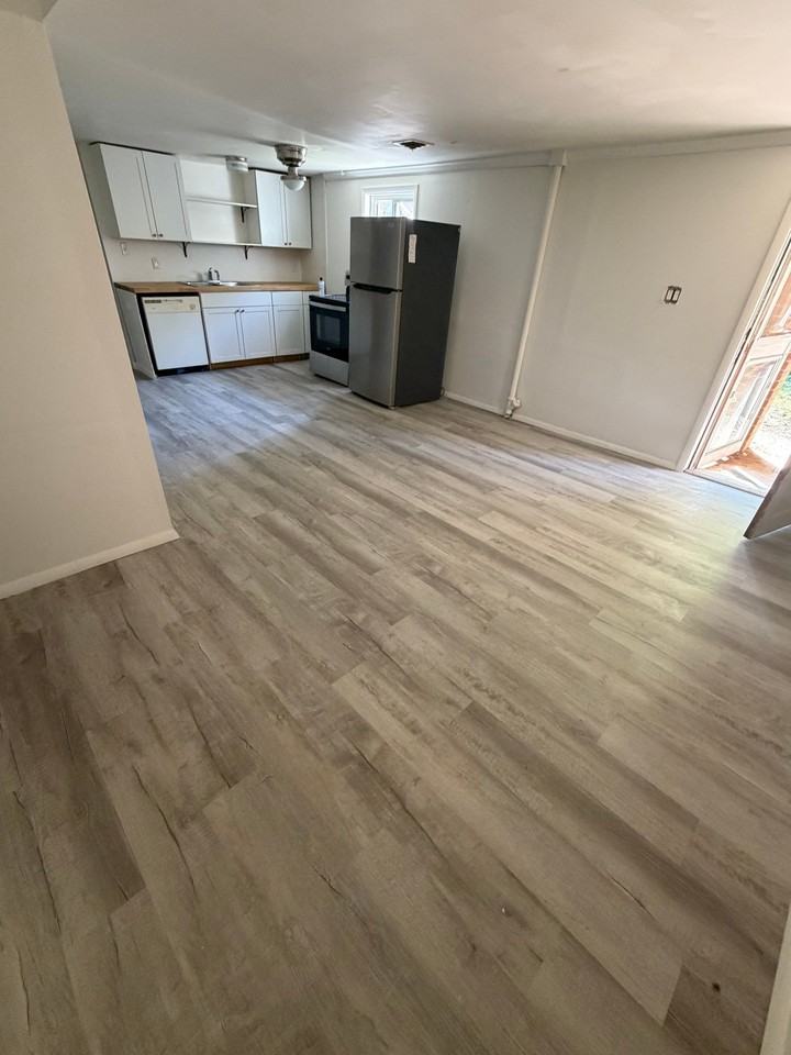 603 Locust Ave #B - Photo 6 of 18