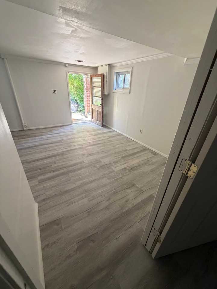 603 Locust Ave #B - Photo 7 of 18