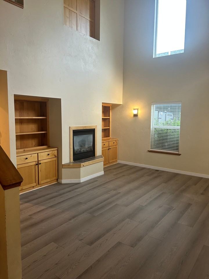 123 Aspen Grove St - Photo 3 of 38