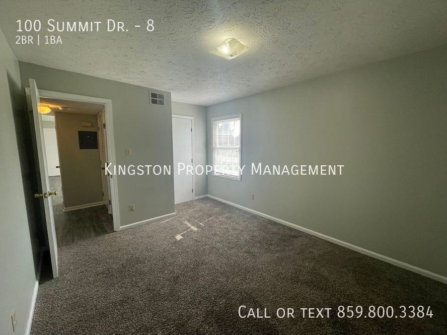 100 Summit Dr #8 - Photo 3 of 6