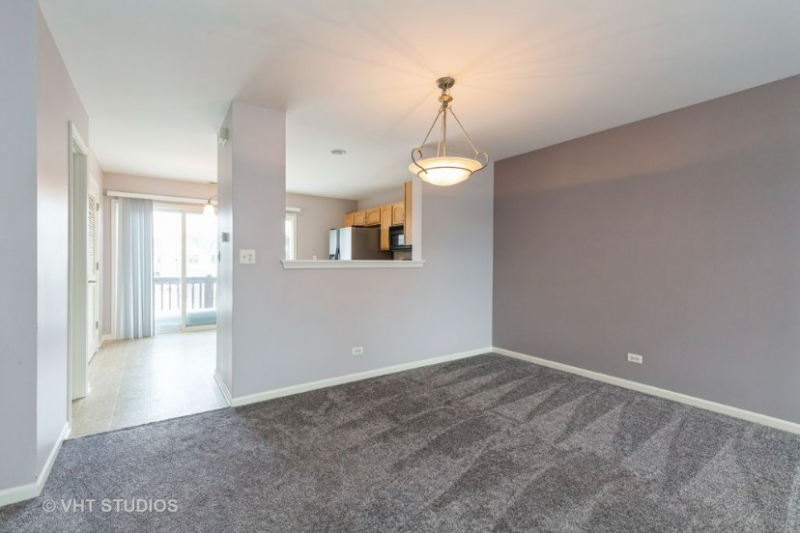 1236 Derry Ln - Photo 4 of 12