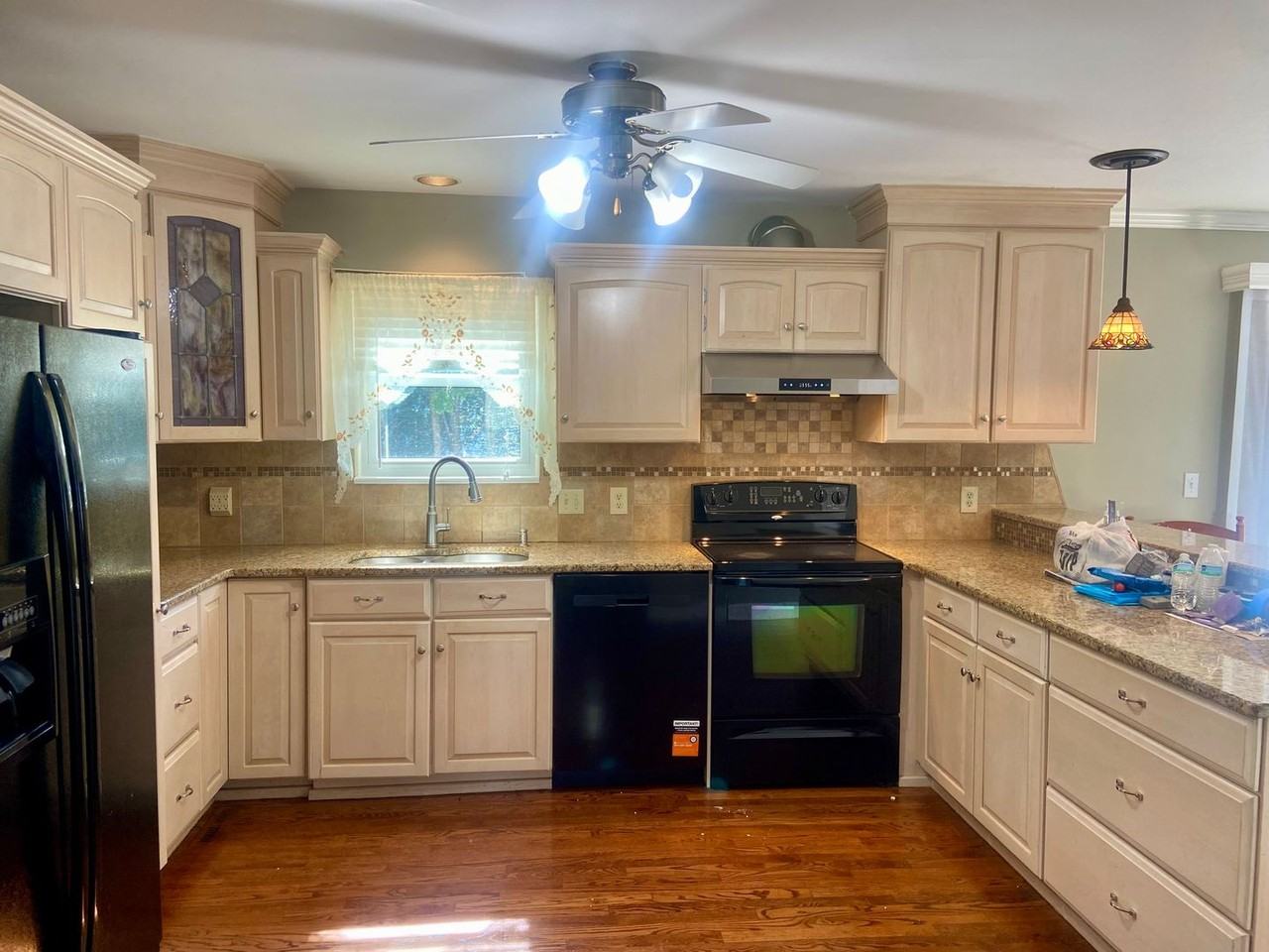 6226 Lehigh Ave - Photo 3 of 27