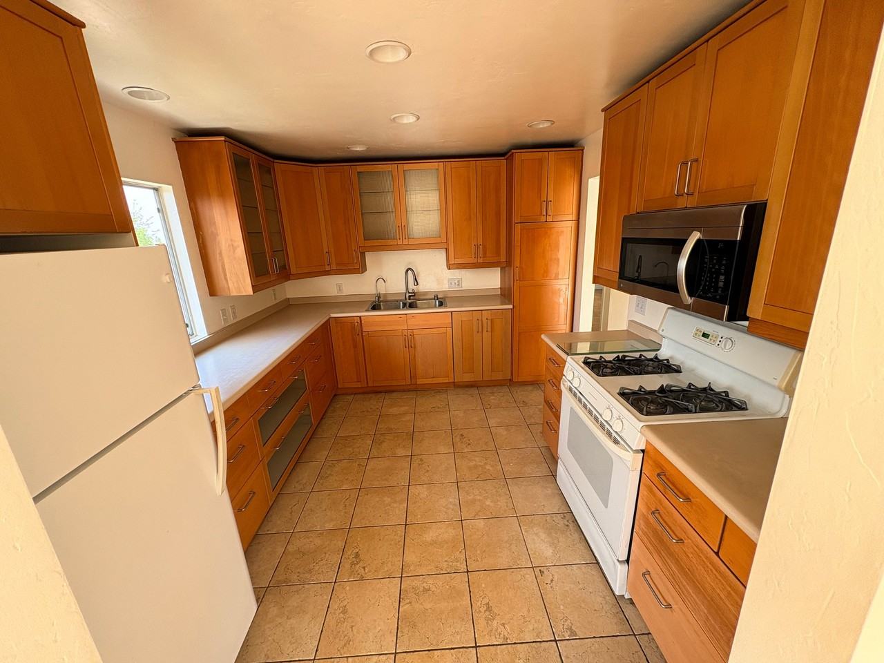 6052 Horton Dr - Photo 6 of 11