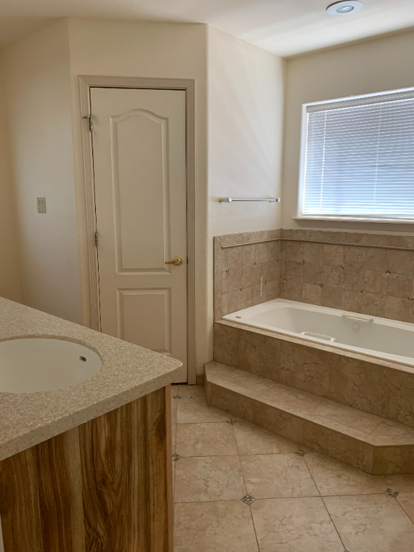 907 Skyline Dr - Photo 5 of 20