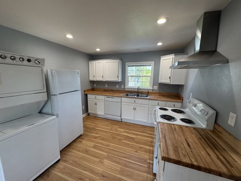 3000 North Everettblock 16Th Ave #B - Photo 4 of 12