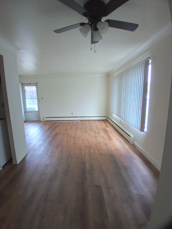 2483 E Maple Rd #6 - Photo 4 of 9