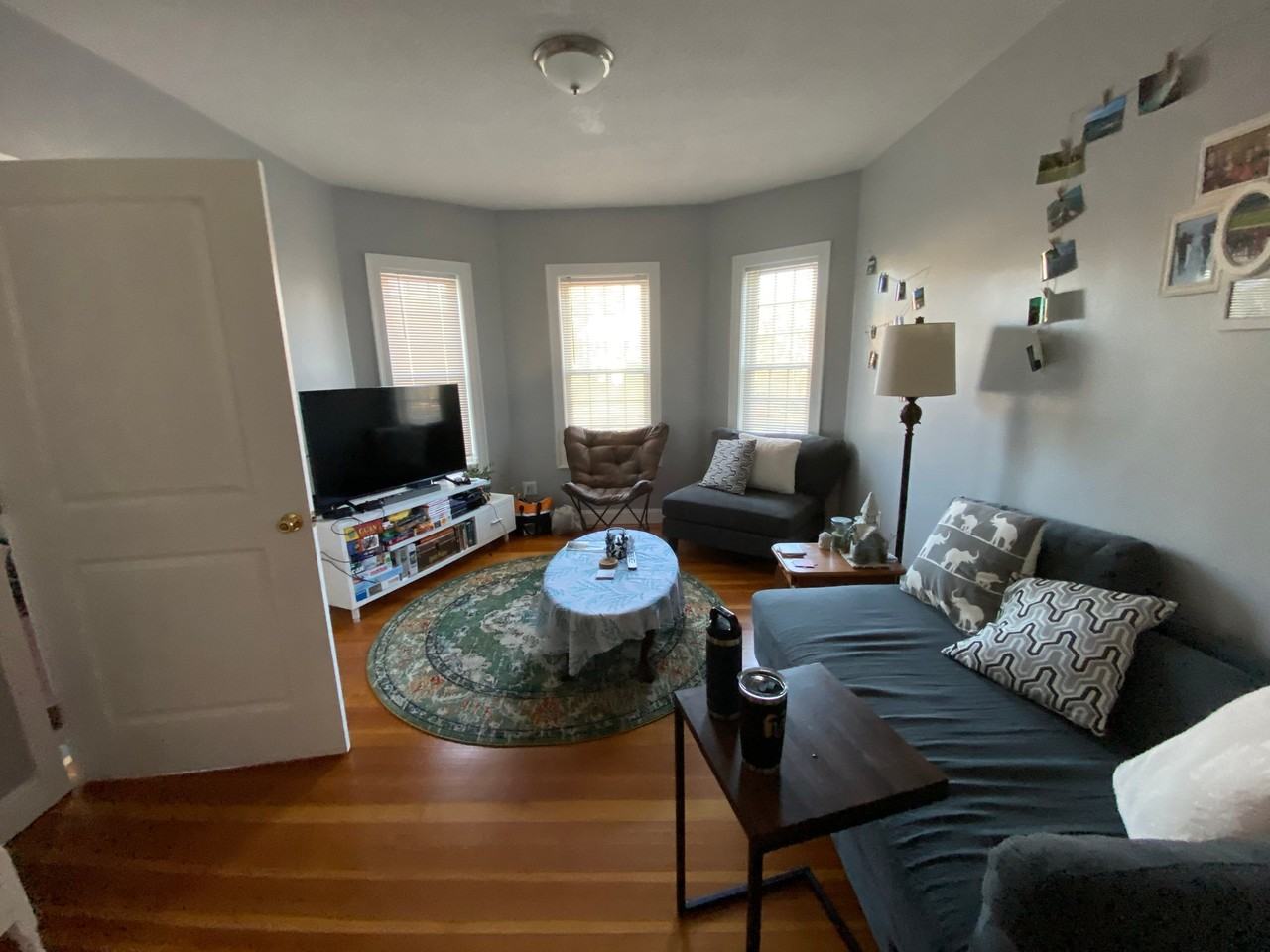 824 Main St - Photo 2 of 11