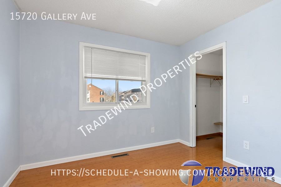 15720 Gallery Ave - Photo 7 of 24