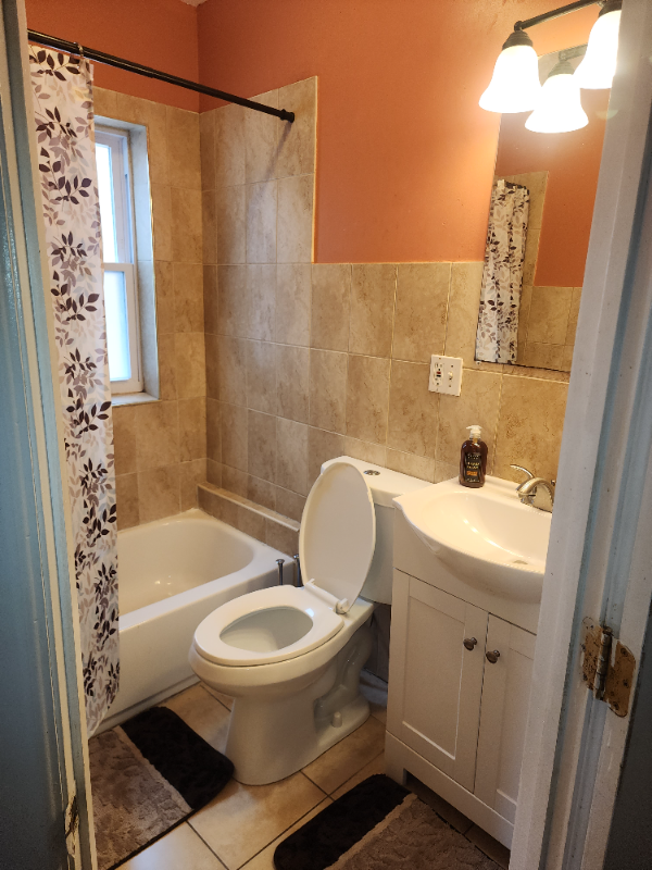 916 E Woodlawn St - Photo 4 of 13