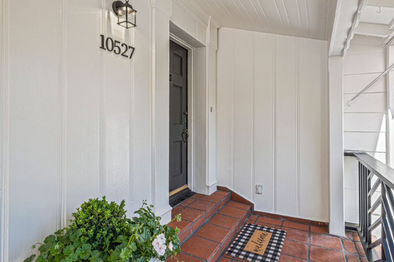 10527 Le Conte Ave - Photo 3 of 44