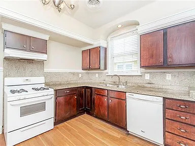 5421 Canal Blvd - Photo 6 of 11