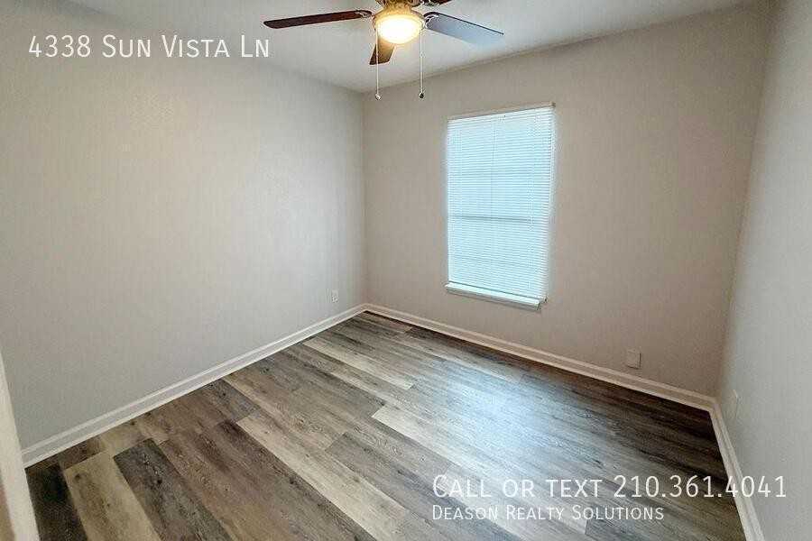 4338 Sun Vista Ln - Photo 4 of 23