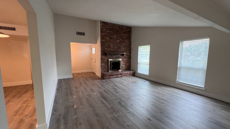 1405 Meandering Way - Photo 6 of 18