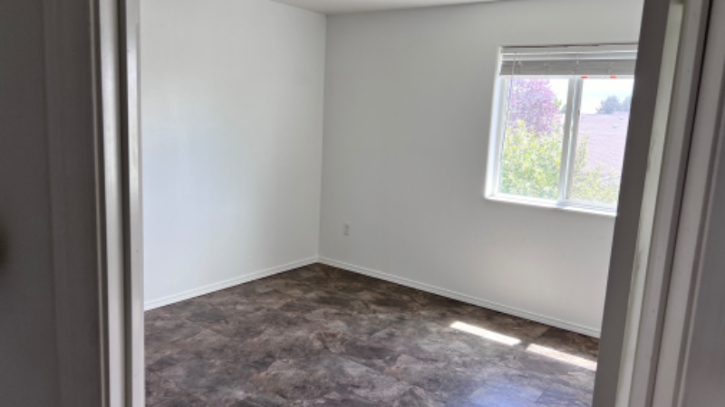 1337 S Monroe St - Photo 6 of 11