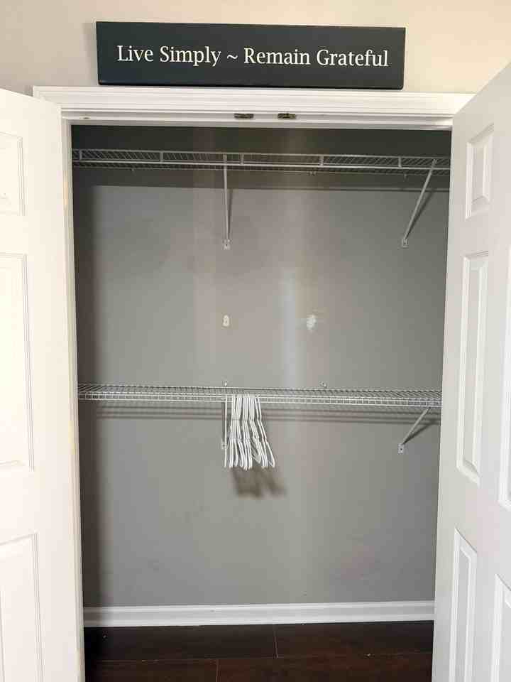 3555 Burkland Dr - Photo 5 of 7