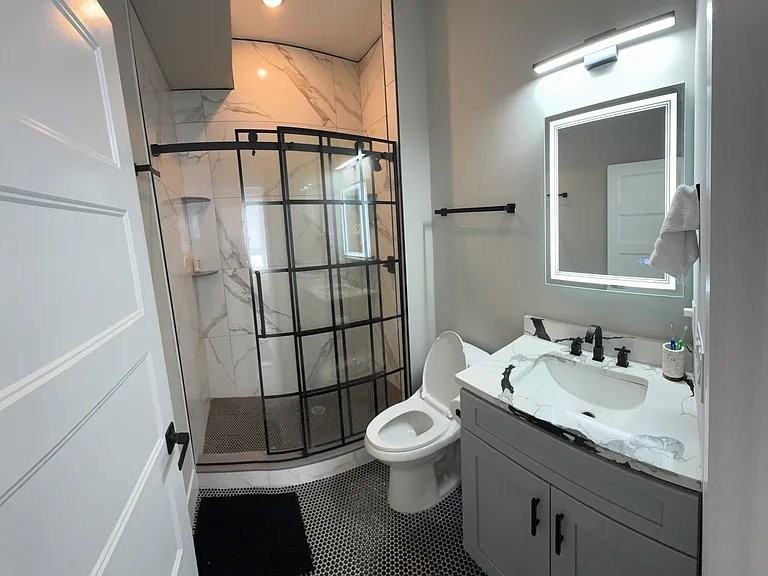 1645 Germantown Ave #3 - Photo 6 of 9