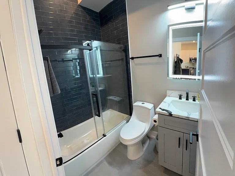 1645 Germantown Ave #3 - Photo 7 of 9