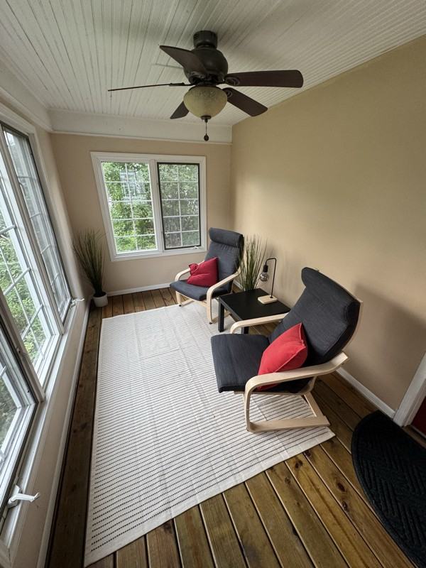 414 9th Ave Se #1 - Photo 3 of 23
