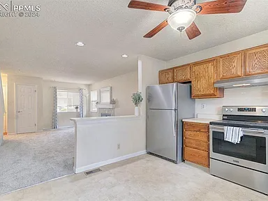 2341 Split Rock Dr - Photo 3 of 18