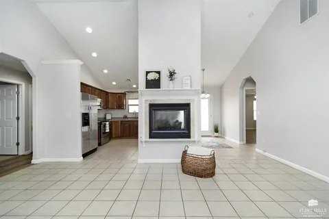 5233 Stone Crest Dr - Photo 4 of 33