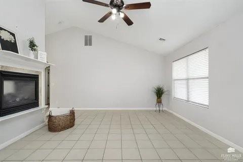5233 Stone Crest Dr - Photo 5 of 33