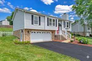 featured image of 1905 Summerfield Dr