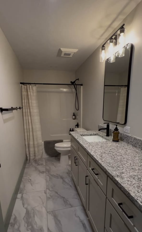 420 W 18th St - Photo 4 of 12