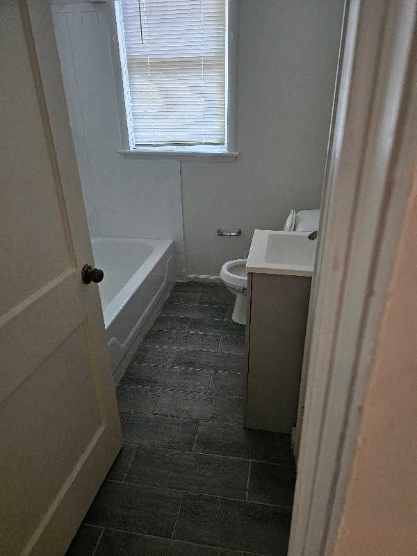 691 Madelon Ct - Photo 2 of 6