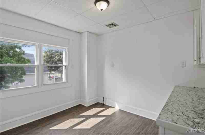 877 Prospect Ave - Photo 2 of 7