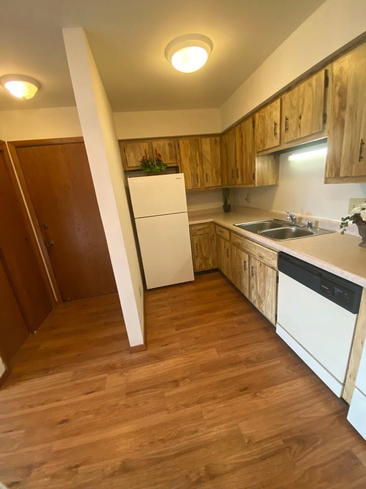 W151S7043 Cornell Cir #3 - Photo 4 of 16