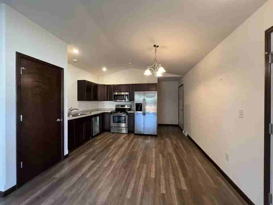 4922 Annabelle Ct - Photo 2 of 14