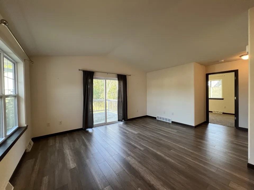 4922 Annabelle Ct - Photo 5 of 14