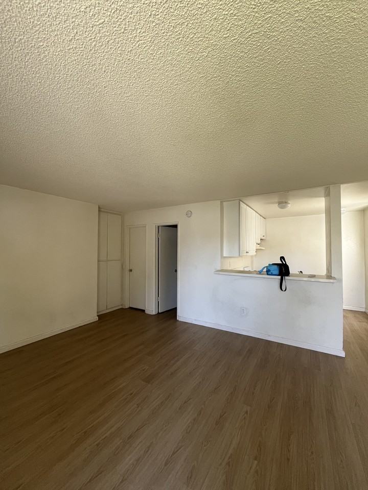 11438 Killion St #2 - Photo 5 of 19