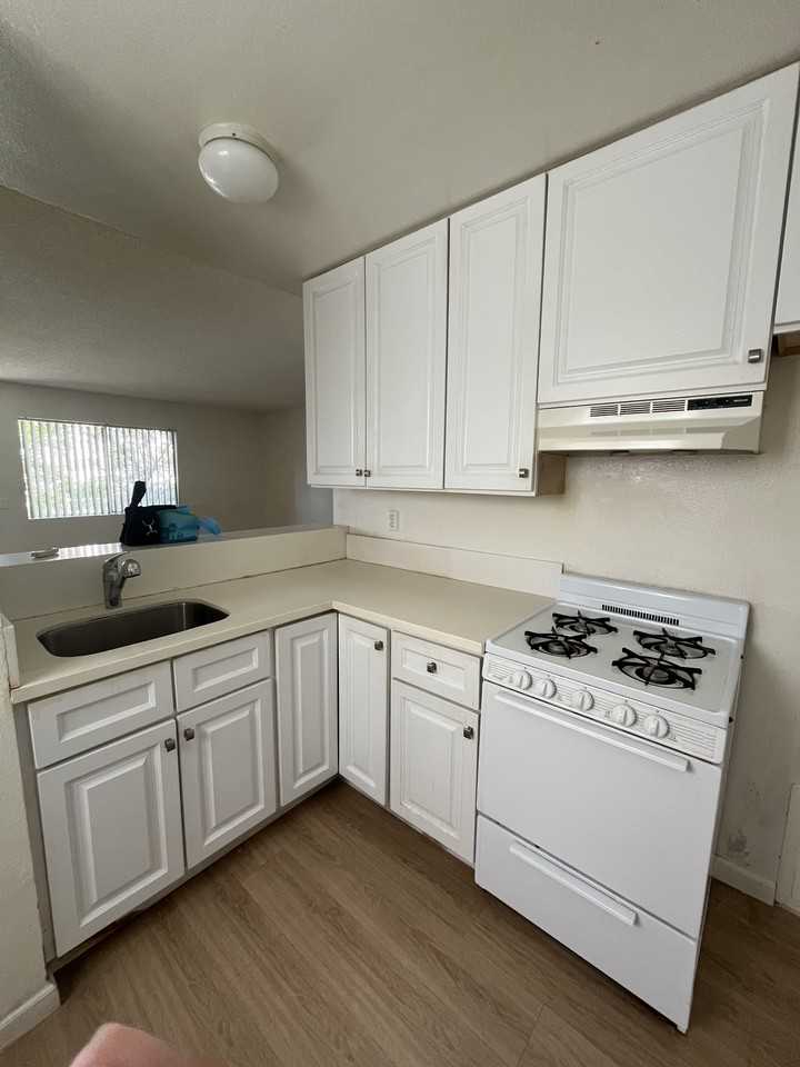 11438 Killion St #2 - Photo 6 of 19
