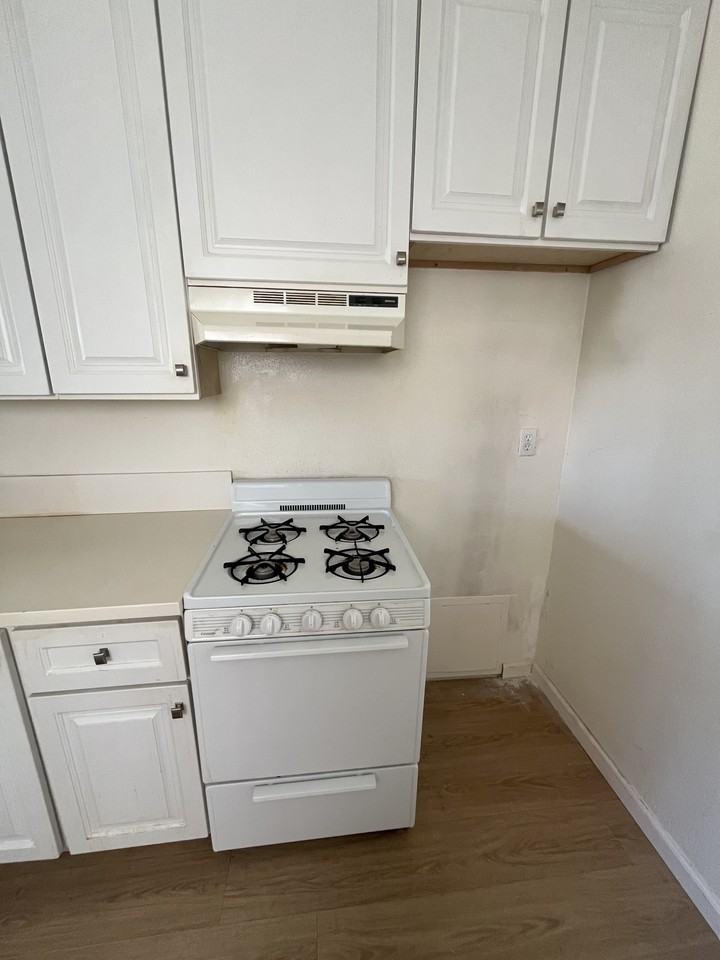 11438 Killion St #2 - Photo 7 of 19