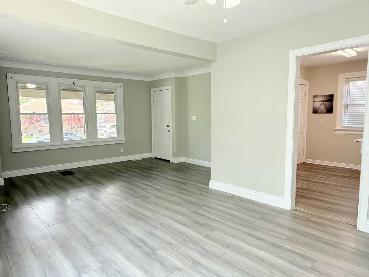 1658 Marentette Ave #1660 - Photo 4 of 16
