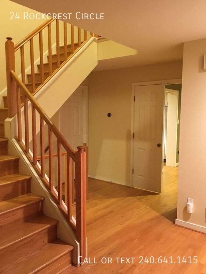 24 Rockcrest Cir - Photo 3 of 27