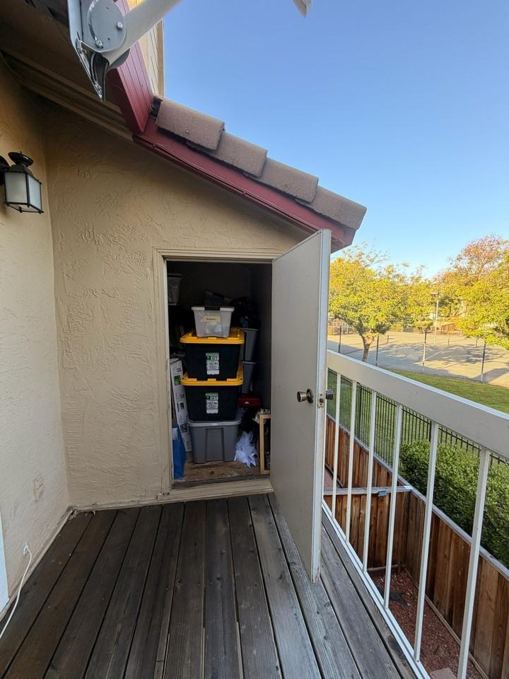 3092 Peppermill Cir - Photo 3 of 26