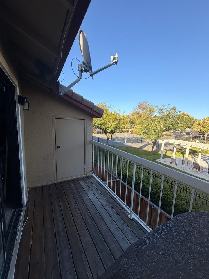 3092 Peppermill Cir - Photo 5 of 26