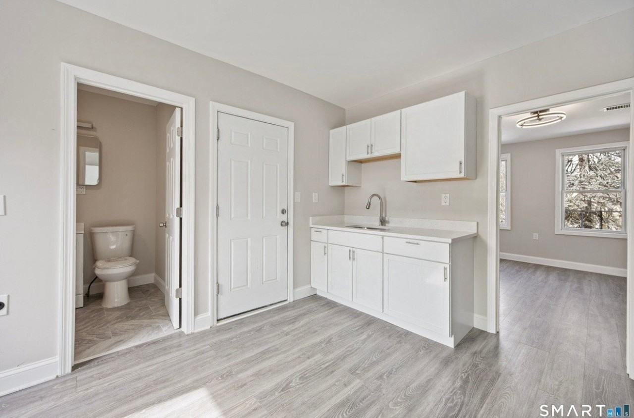 465 Washington Ave #2 - Photo 4 of 20