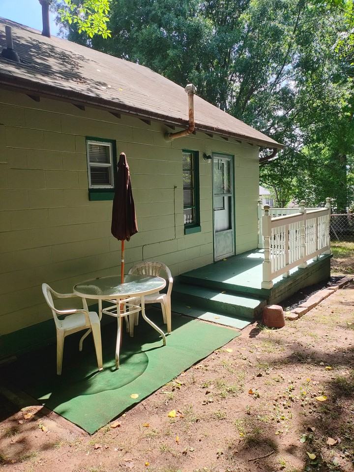 224 Clement Ave #B - Photo 4 of 20