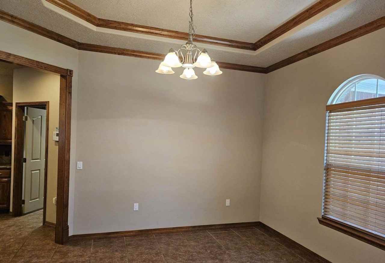 3509 Lew Wallace Dr - Photo 3 of 19