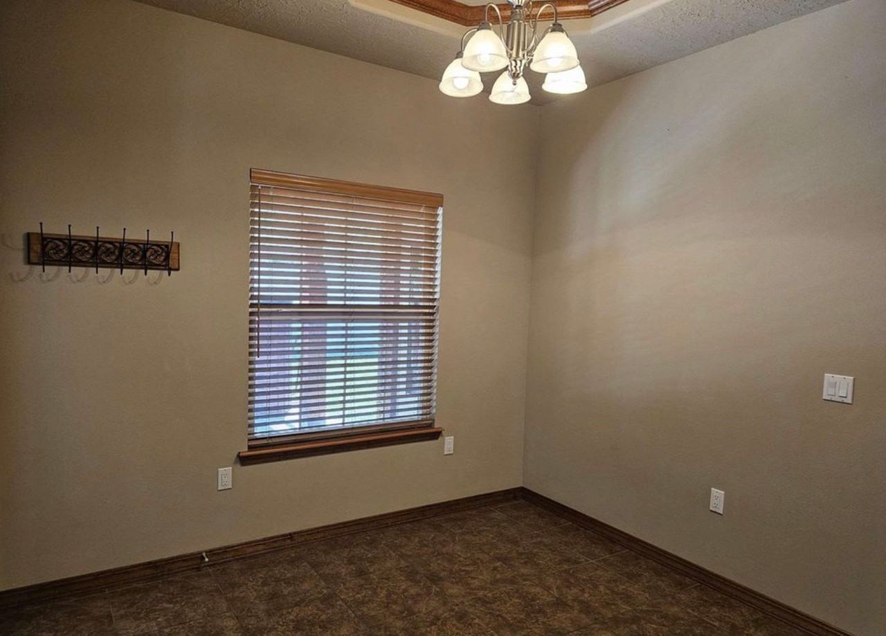 3509 Lew Wallace Dr - Photo 5 of 19