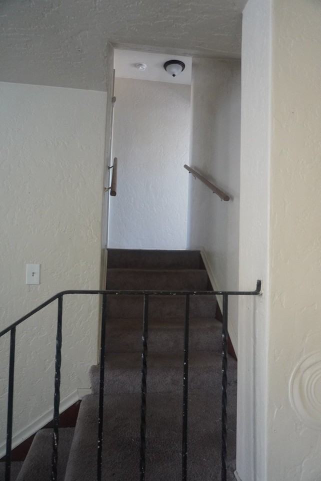 2218 Virginia Ave - Photo 4 of 8