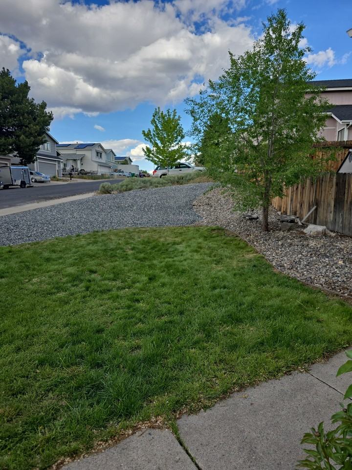 3464 Ridgecrest Dr - Photo 3 of 13
