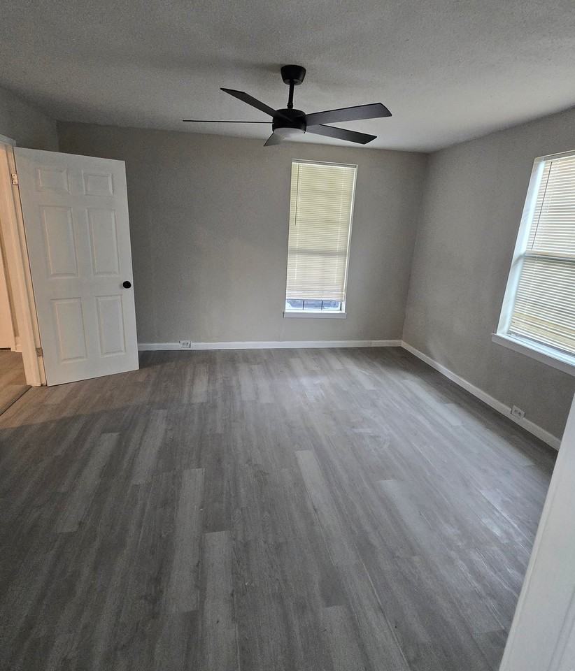 635 Fetick Ave - Photo 2 of 15