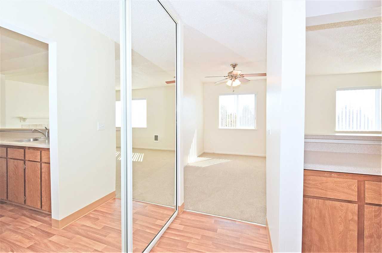 12375 Mount Jefferson Ter #10E - Photo 2 of 6