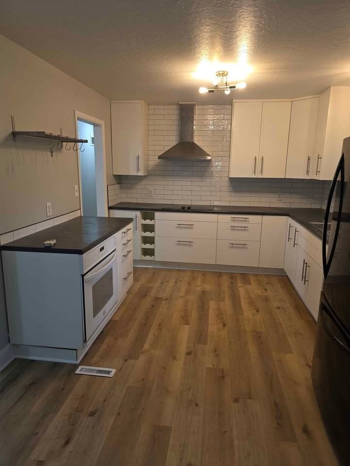 14216 E 37th Ter S - Photo 2 of 8